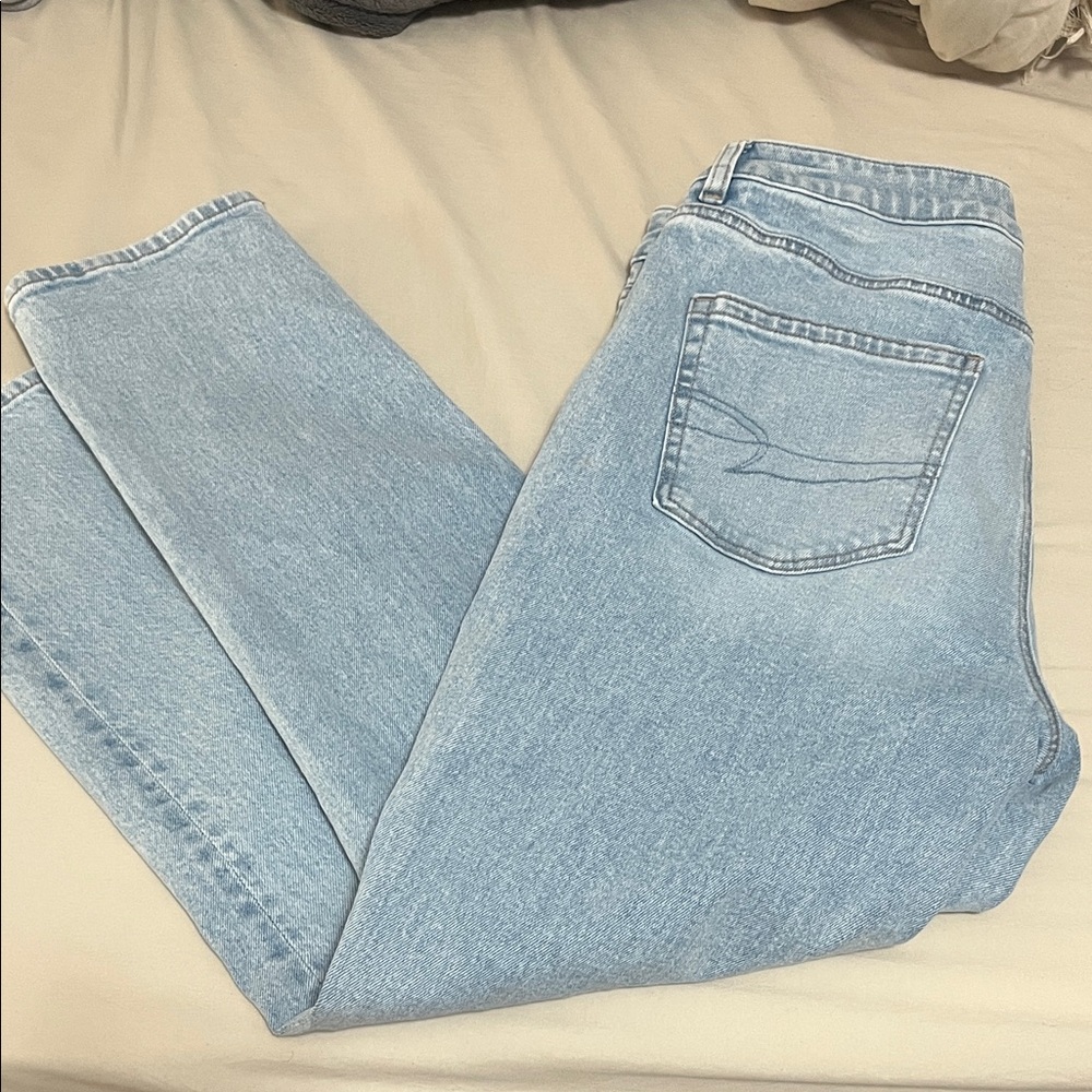 American Eagle Outfitters Light Blue Women mom Jeans